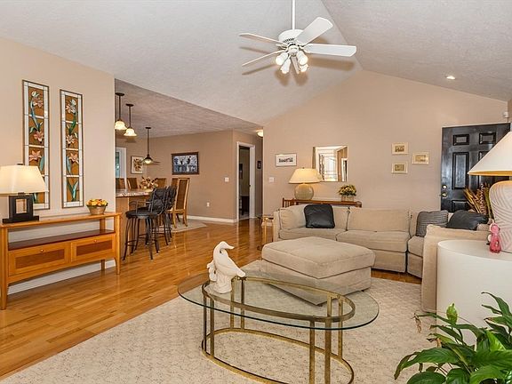 5th image of 83 Kathleen Grant Rd