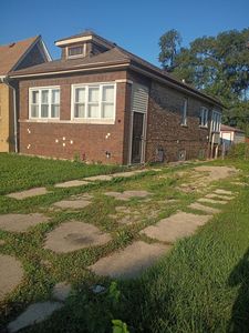 8226 S Honore St, Chicago, IL, 60620