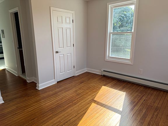 5th image of 518 Asbury Ave APT 2