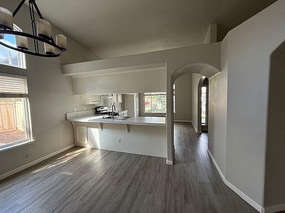 5th image of 2344 Garden Oak Dr