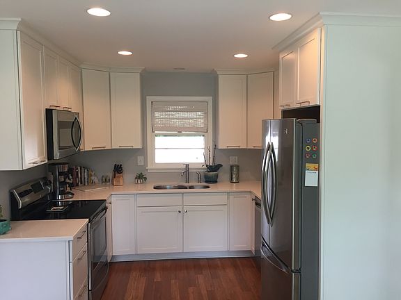 2nd image of 15 Poplar Pl