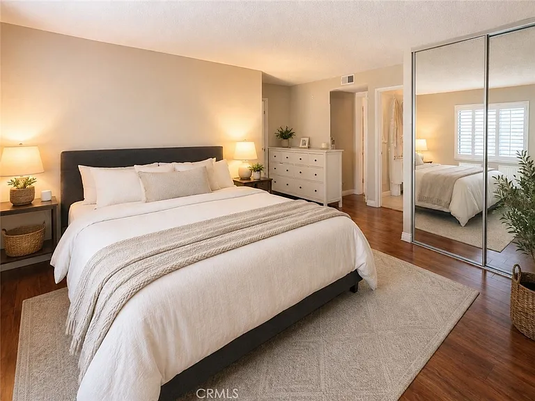 4111 Belvedere St — Photo 13