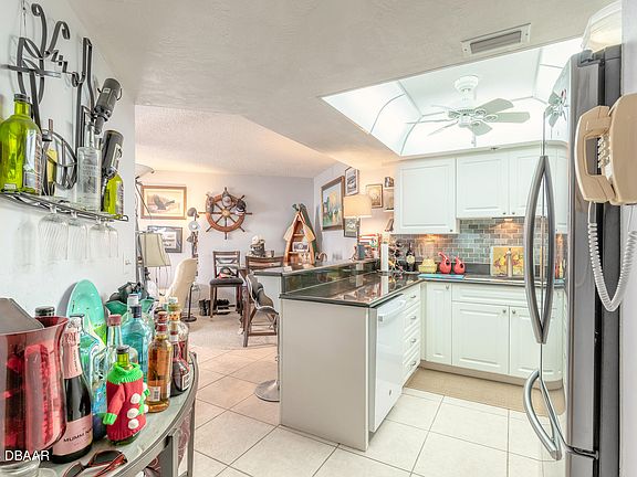 5th image of 3023 S Atlantic Ave #3030