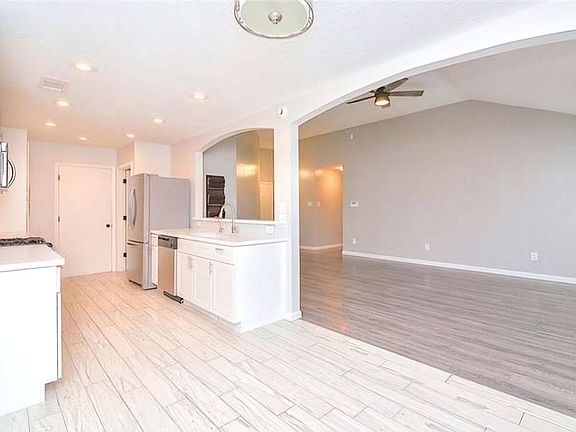 5th image of 20303 Cherry Orchard Ln