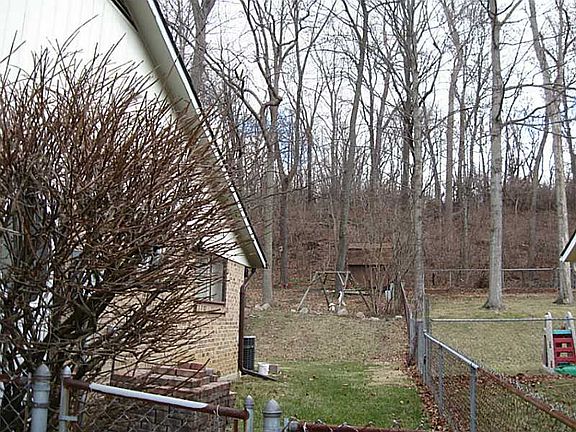 5th image of 7018 Sandalview Dr