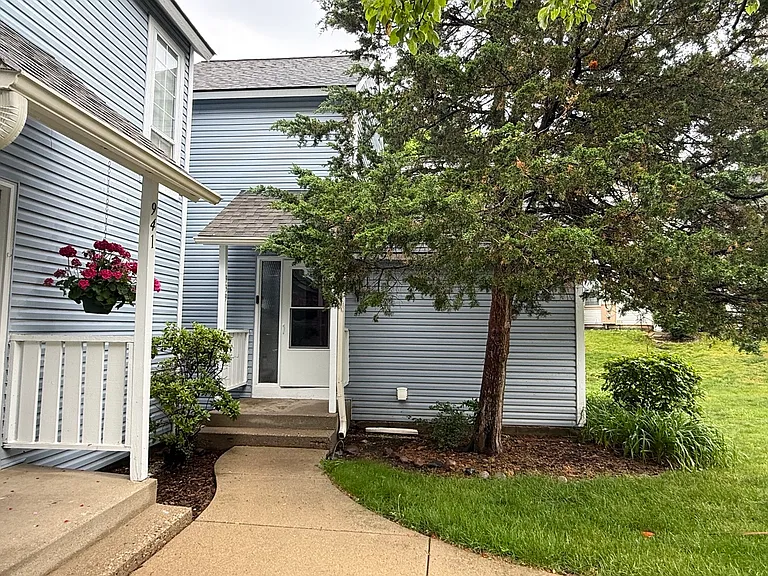 939 Chase Ct — Photo 35
