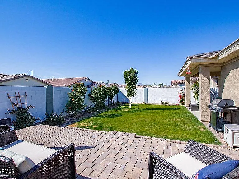 14579 W Dahlia Dr — Photo 28