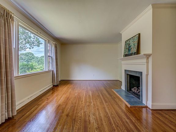 4th image of 73 Oakland Cir