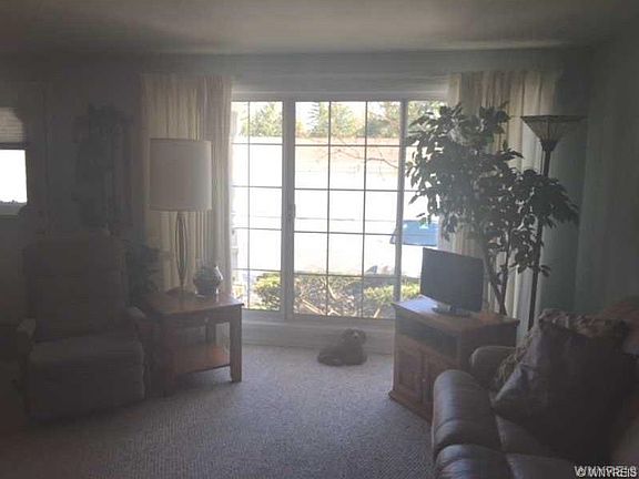 2nd image of 65 Carriage Dr APT 4