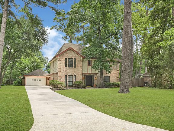 2nd image of 17612 Fairway Oaks Dr