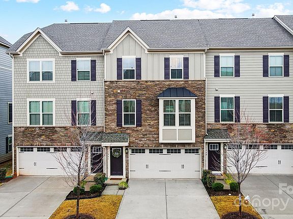 3rd image of 104 Helm Ln #C