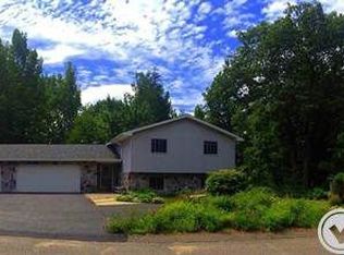 12 W Sandwood Dr, Marquette, MI 49855
