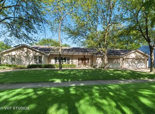 320 Earls Ct, Deerfield, IL 60015