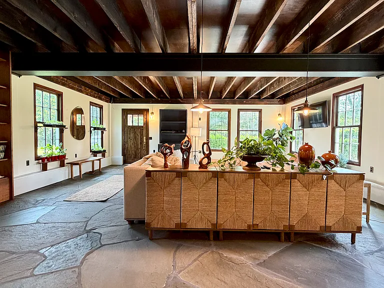 1 Shorewood Rd — Photo 17