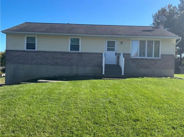 421 Blue Ridge Dr #1, Nazareth, PA 18064