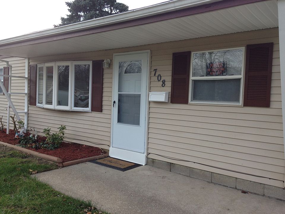 1st image of 708 Blossom Dr