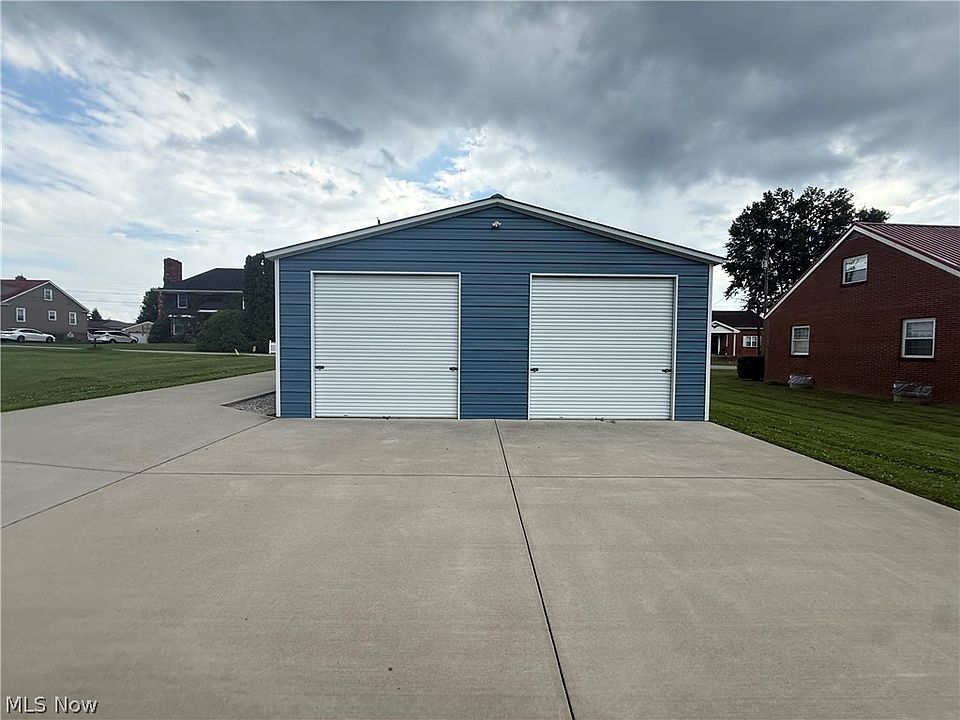 1st image of 209 Vincent Ln