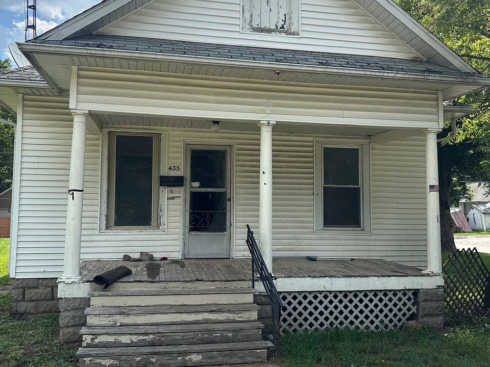 435 S Cedar St