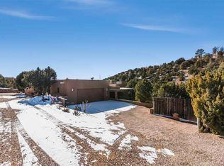815 Canada Ancha, Santa Fe, NM 87501