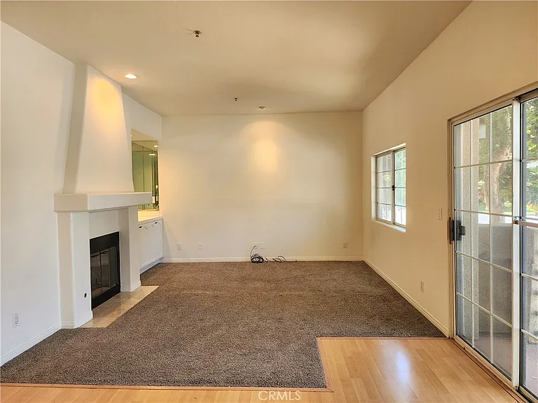 10630 Moorpark St #104 — Photo 8