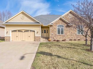 7625 Escalade Ct, West Des Moines, IA 50266