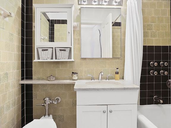 5th image of 23 W 73rd St #307