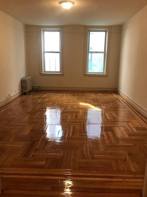2nd image of 1521 Sheridan Ave #1