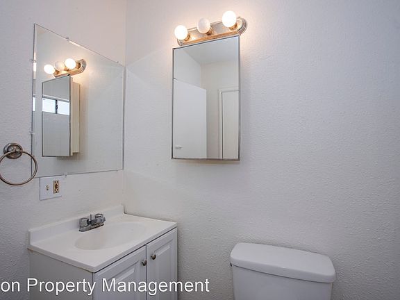 5th image of 190 Redwood Ave #B