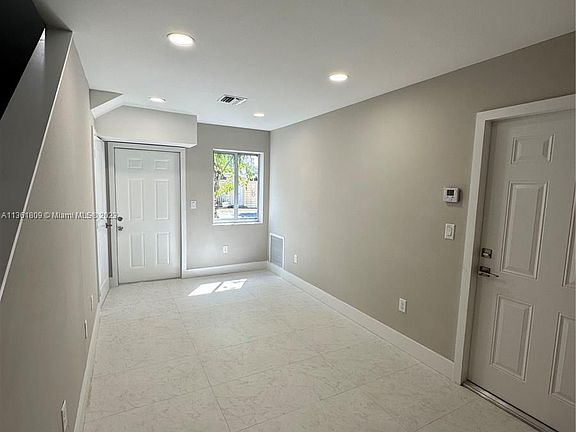 5th image of 728 NW 2nd Ave #0