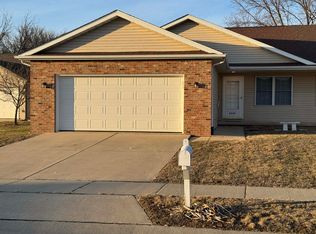 2909 Ocala Ln, Springfield, IL 62707