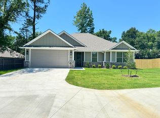 3695 Old Omen Rd, Tyler, TX 75707