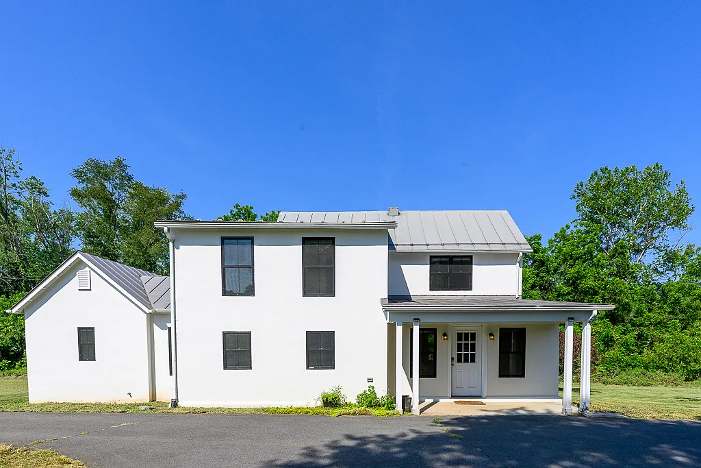 4555 Old Tavern Rd — Photo 1