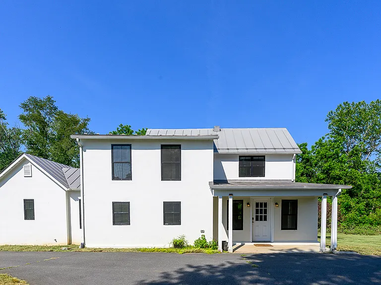 4555 Old Tavern Rd — Photo 1
