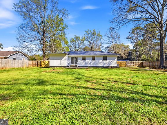 4th image of 1703 Sewell Cir