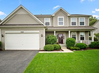 2049 Foxridge Dr, Island Lake, IL 60042