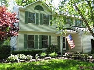 1st image of 9136 Briarbrook Dr NE