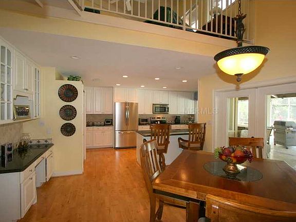 5th image of 105 Blue Lake Ct