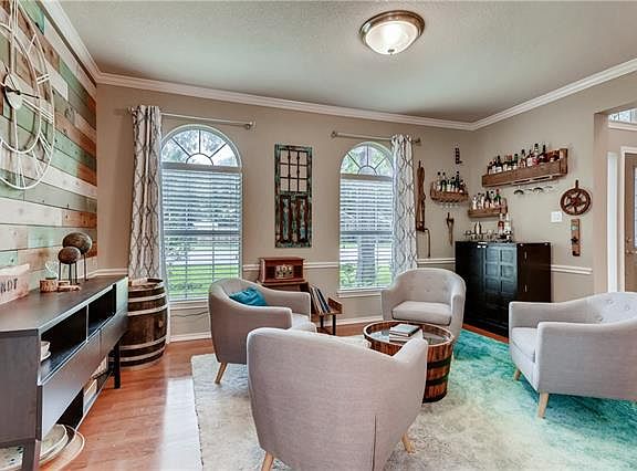 2nd image of 3805 Aspen Creek Pkwy