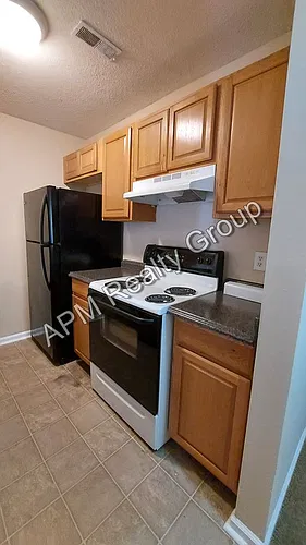 117 Country Town Dr Photo 1