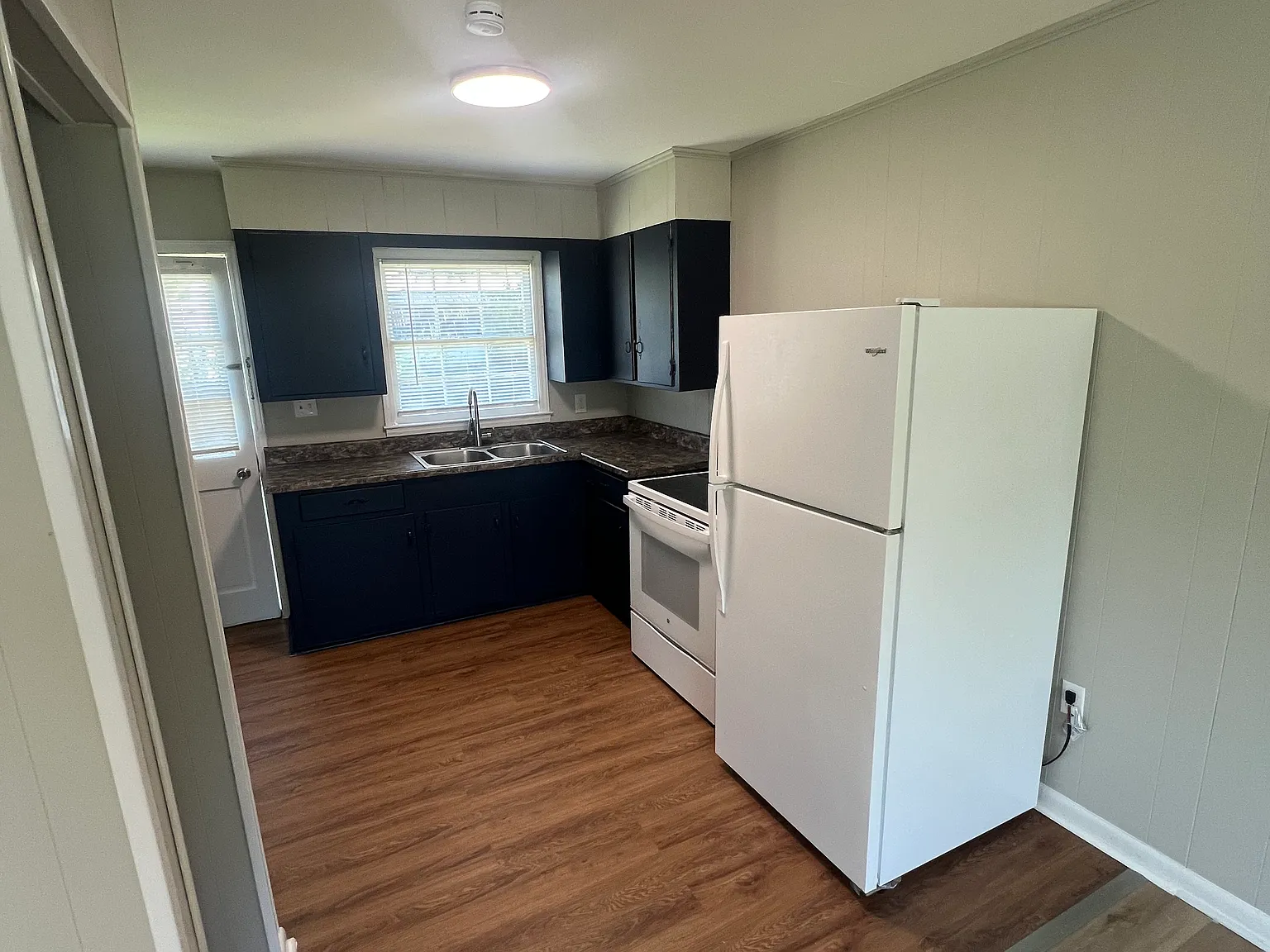 2 bed, 800 sqft, $995 — Photo 4