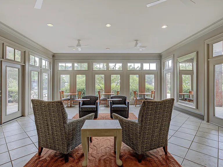 Lakeside at Town Center Apartments — Photo 12