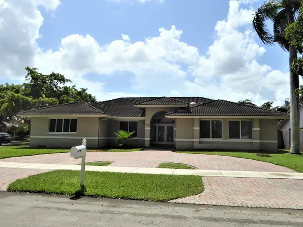 15302 SW 142nd Ter, Miami, FL 33196