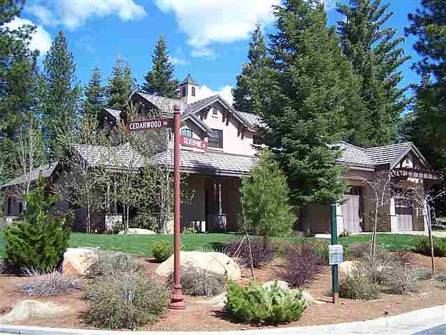 1st image of 22 Silver Pine Dr