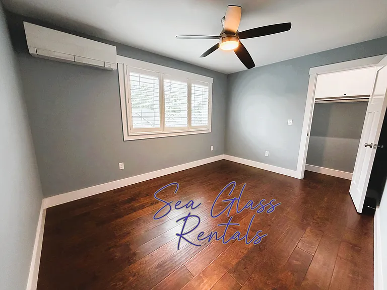 Beacon Dr — Photo 35