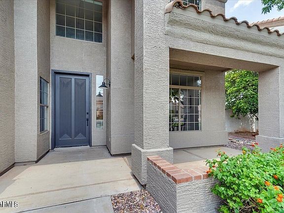 4th image of 1042 W Wildhorse Dr