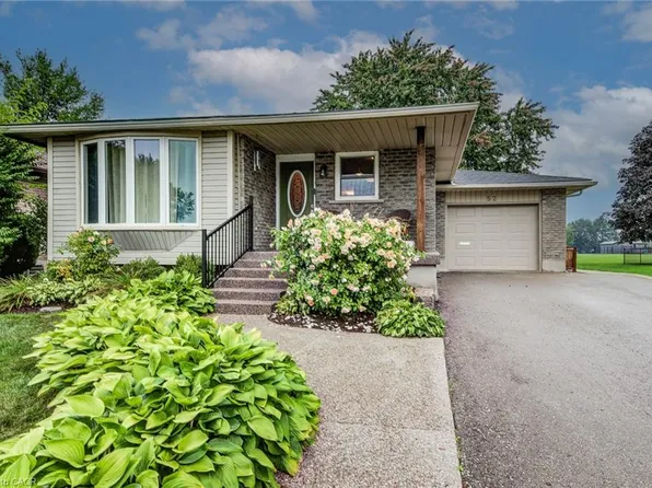 52 Mockingbird Dr, Woolwich, ON N3B 3A6