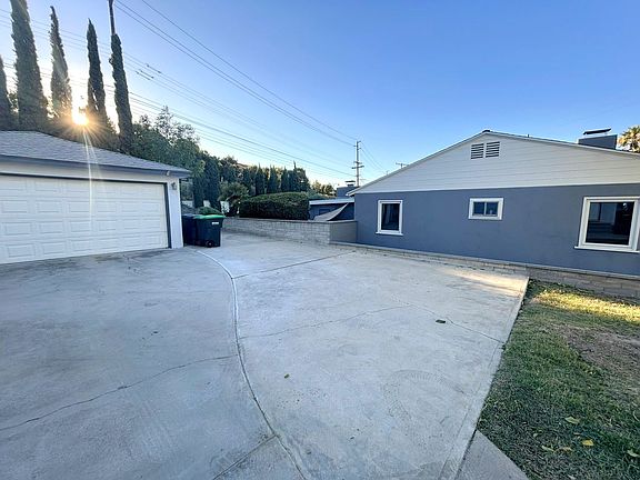3rd image of 11146 Rosarita Dr #1/2