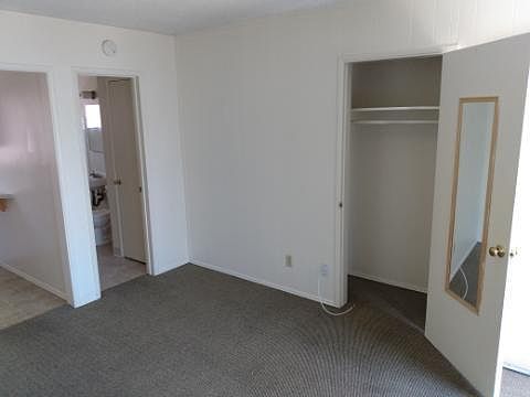 2nd image of 1571 Oliver Ave #11