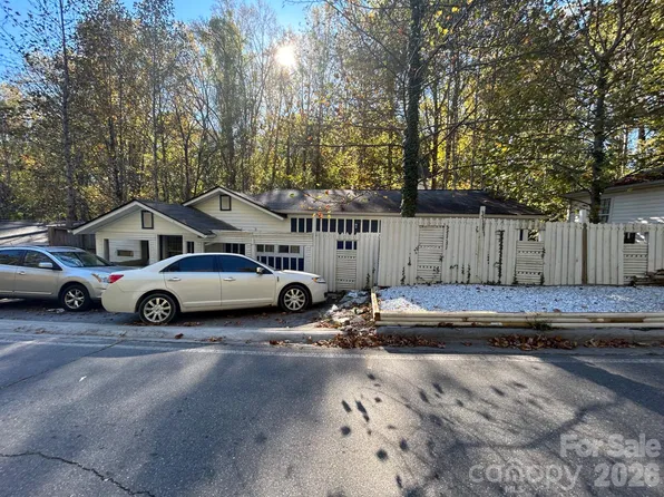 43 Candler School Rd, Candler, NC 28715