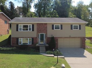 25 Lynn Marr Dr, Huntington, WV 25705